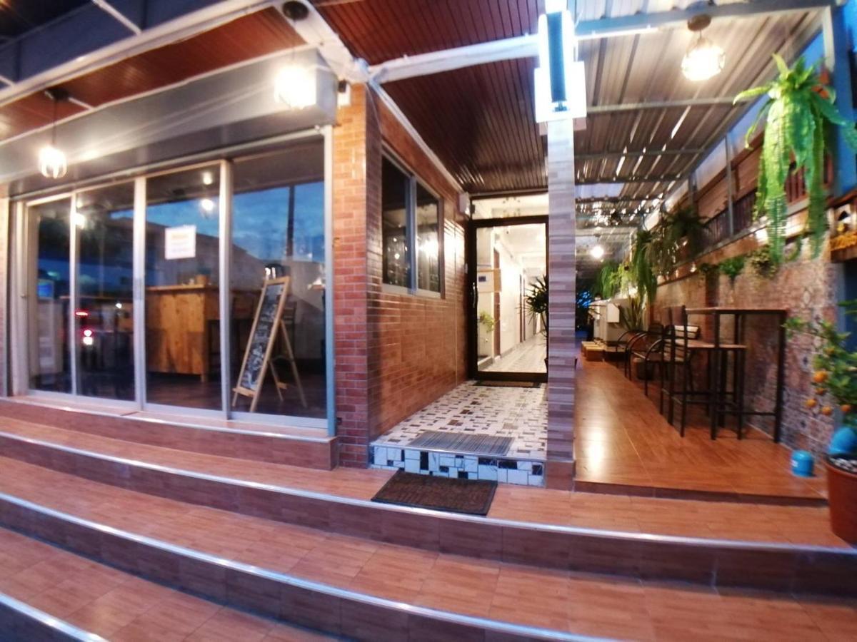 Gogoal Latkrabang Apartment Bangkok Exterior foto