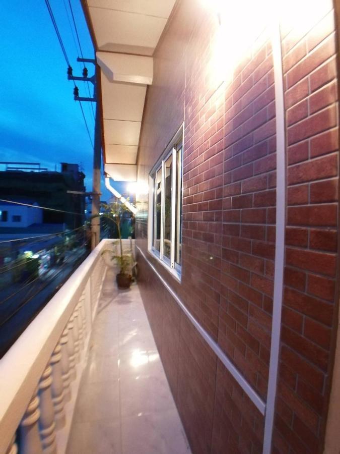 Gogoal Latkrabang Apartment Bangkok Exterior foto